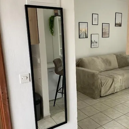 Apartment L&l