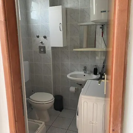 Apartment L&l Okrug Gornji